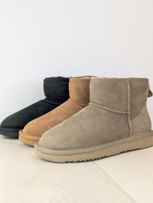 Jade Ladies Mini Sheepskin Boot